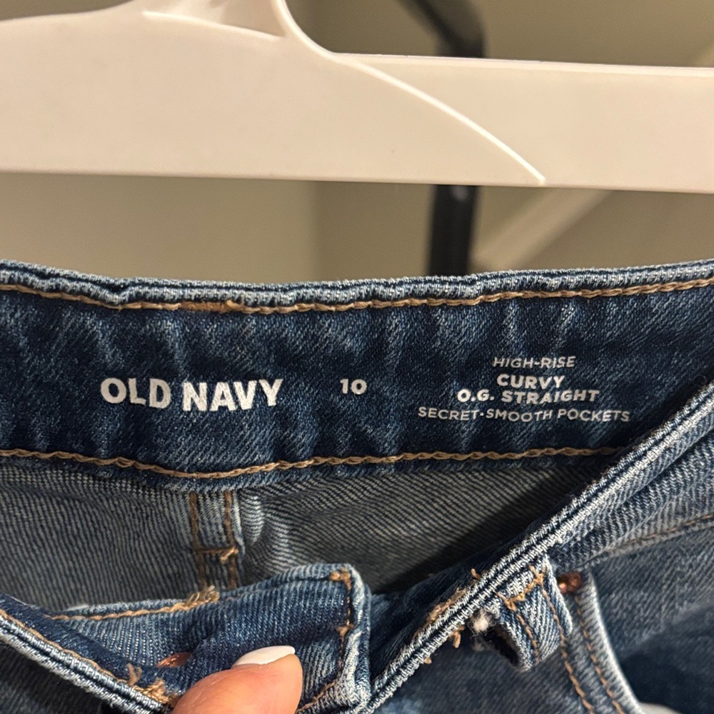 Old Navy High-Rise Curvy Straight Indigo Jeans - Picture 2 of 5